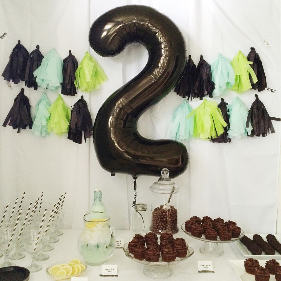 a color themed "let's par-tay" birthday party via thelovelylauralife.com
